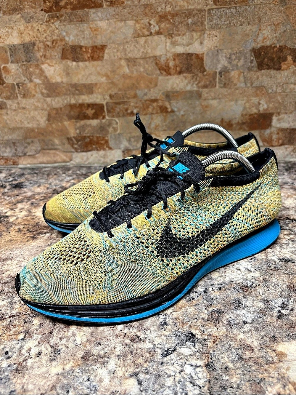 Nike Flyknit Racer Sherbet Bright Citrus/Blue Lagoon Size 12
